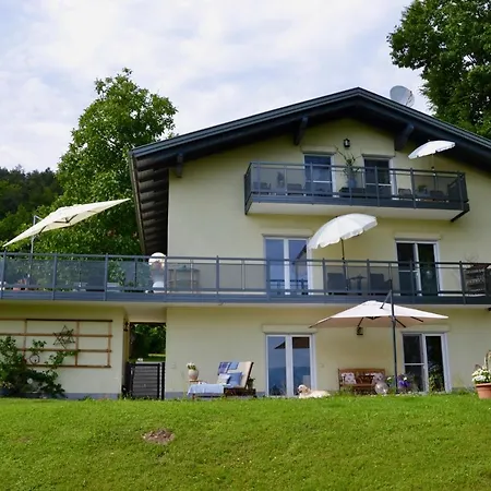Schwalbennest Velden Apartment