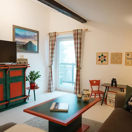 Schwalbennest Velden アパート フェルデン・アム・ヴェルターゼー