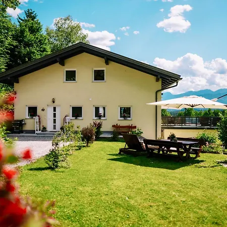 Schwalbennest Velden アパート *